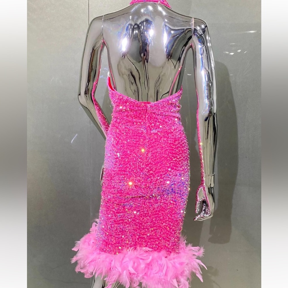 🩷Pink Sequin Halter Dress - Picture 5 of 8